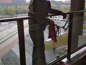 重慶渝中區(qū)保潔服務(wù)指南 物業(yè)保潔、水晶燈清洗及收費解析